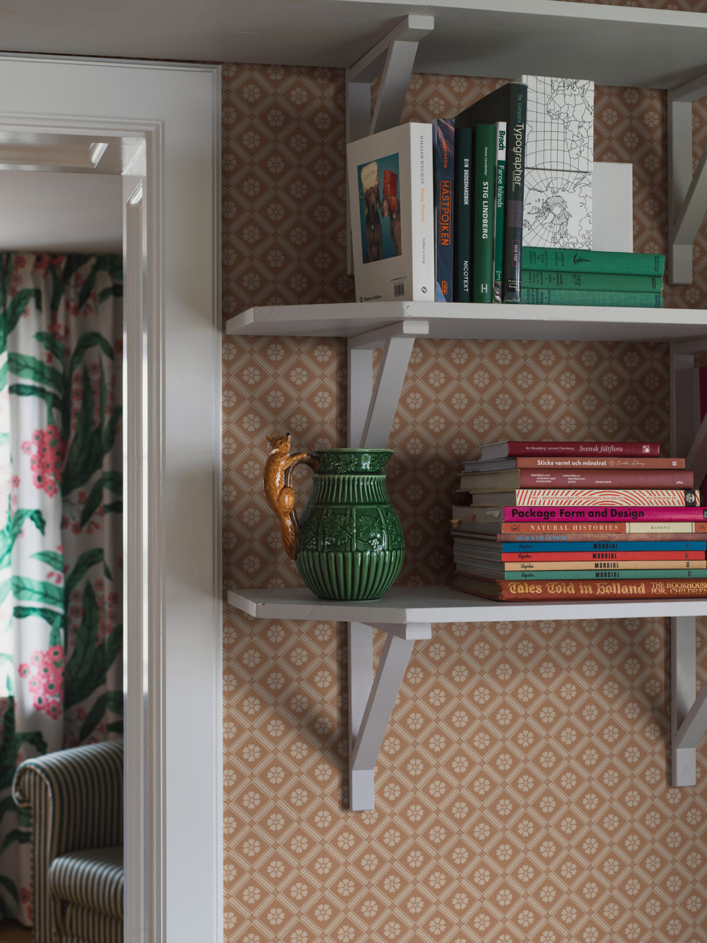 Wallpaper, brown-red, flowers, 4819, New Heritage, Borastapeter