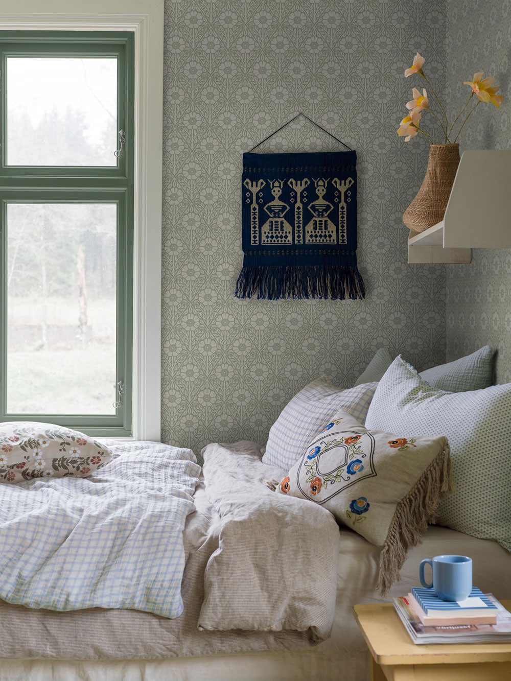 Wallpaper, green-white, flowers, 5811, Nordic Folk, Borastapeter