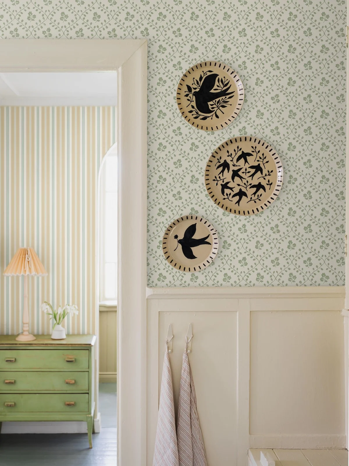 Wallpaper, white-green, flowers, 5823, Nordic Folk, Borastapeter