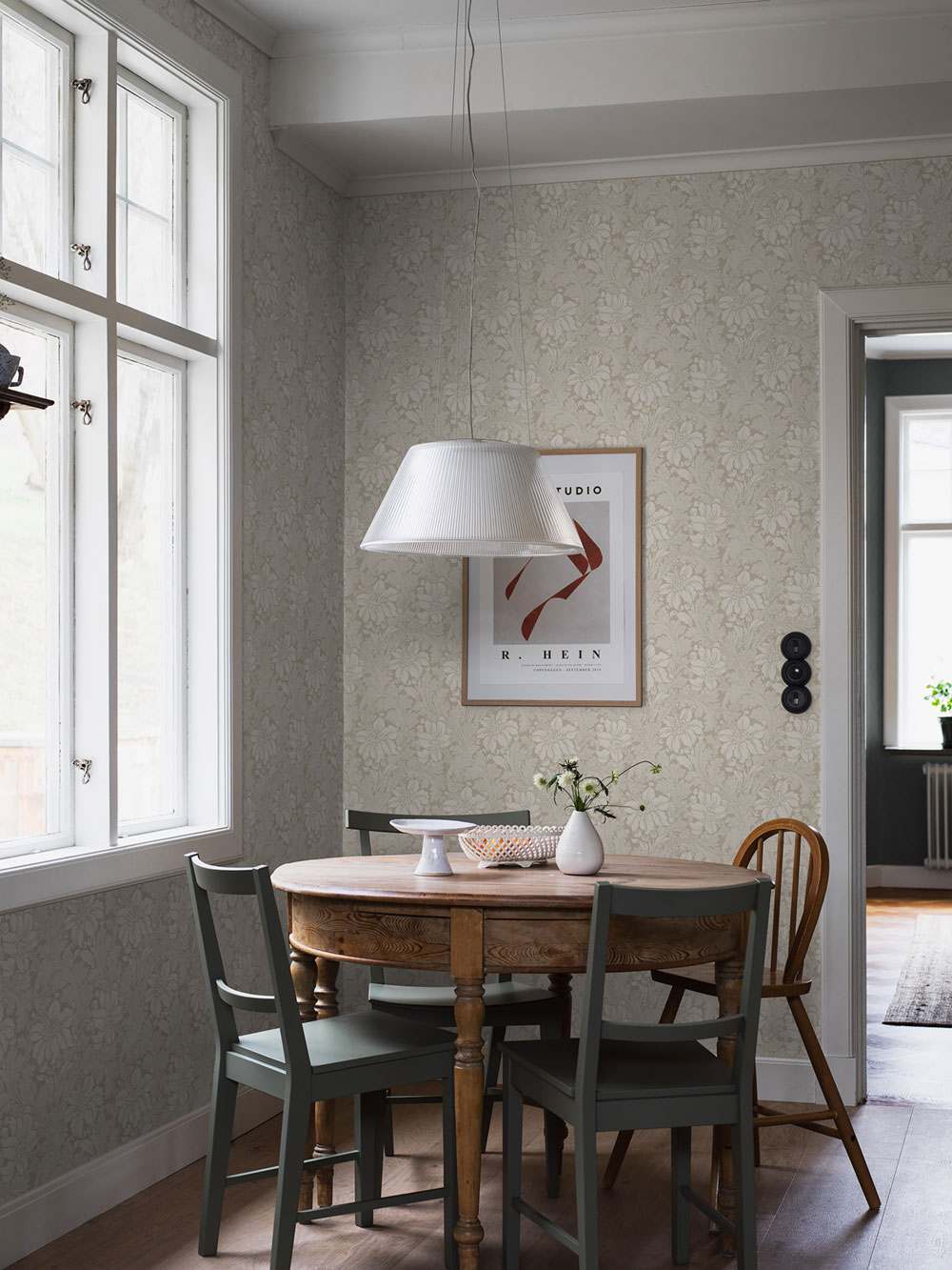 Beige wallpaper, flowers, 2011, Icons, Borastapeter