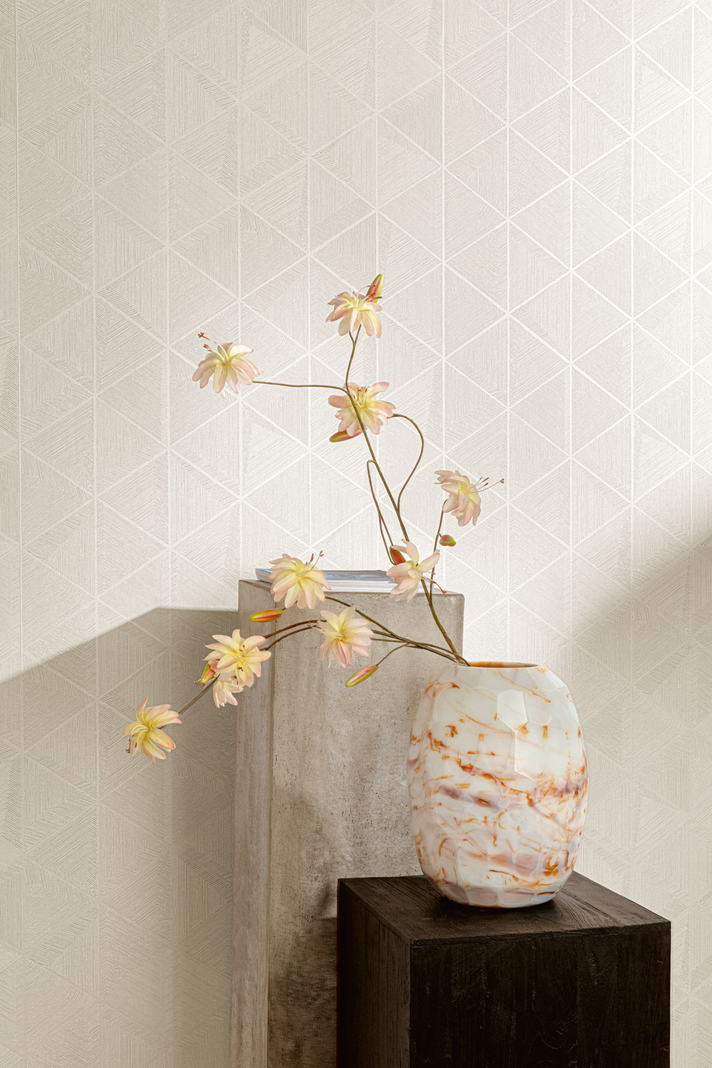 Wallpaper, beige, silver, triangles, TRA102, Traces, Masureel