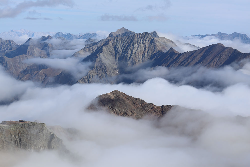 Custom Wall Murals, Mountain Peaks in the Clouds, 10213, Vavex