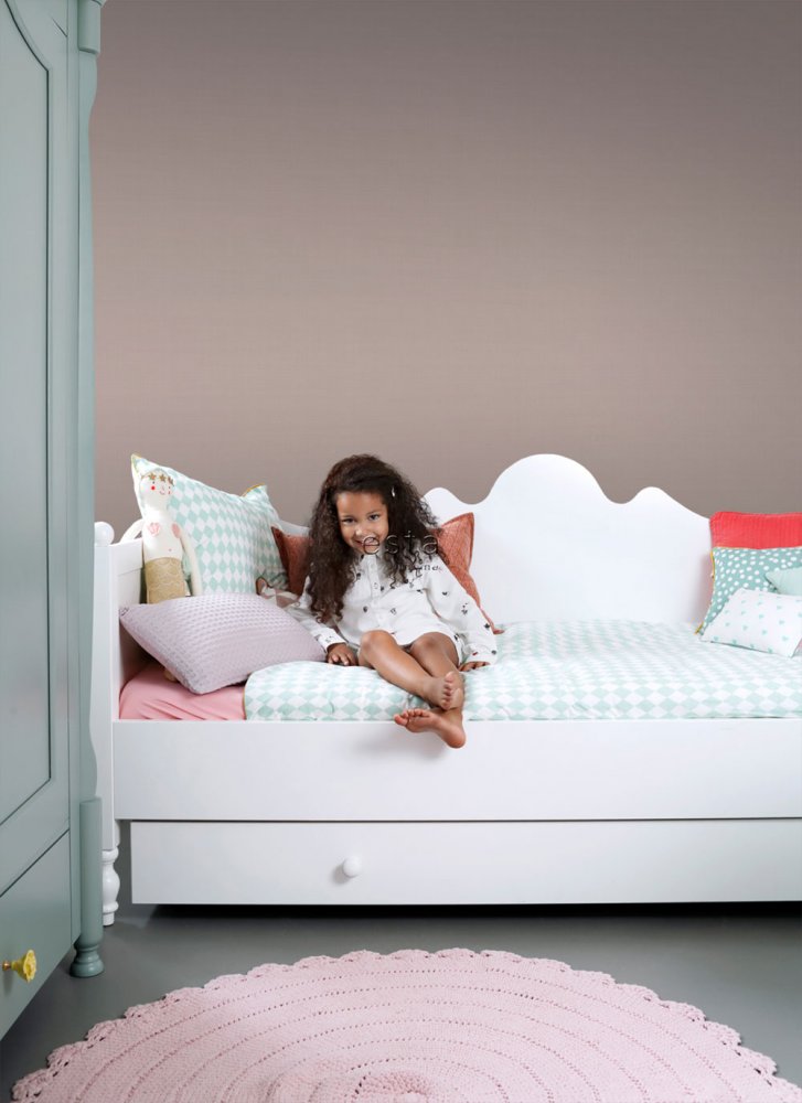 Old pink non-woven wallpaper with a grid pattern 139239, Forest Friends, Esta