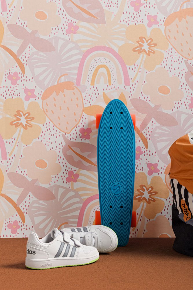 Children's wallpaper with leaves, flowers, strawberries 220771, Doodleedo, BN Walls